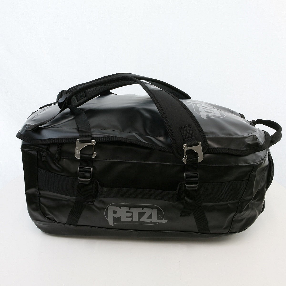 山岳金物店 / Petzl・ペツル ダッフル65 ブラック S045AA02